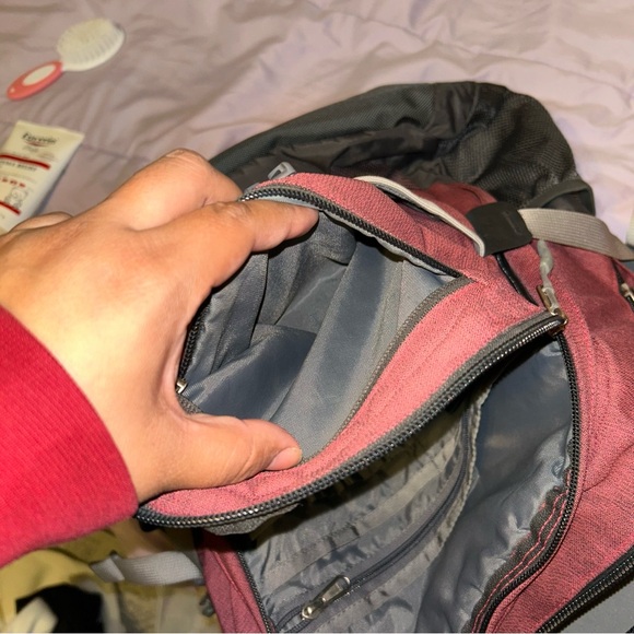 North face back pack - Picture 7 of 8